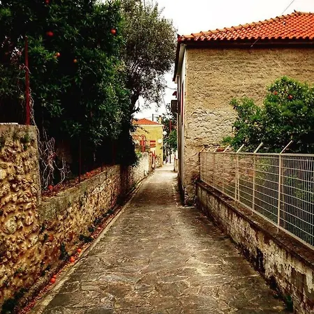 Apartment Retro Family House In With Castle View Mystras